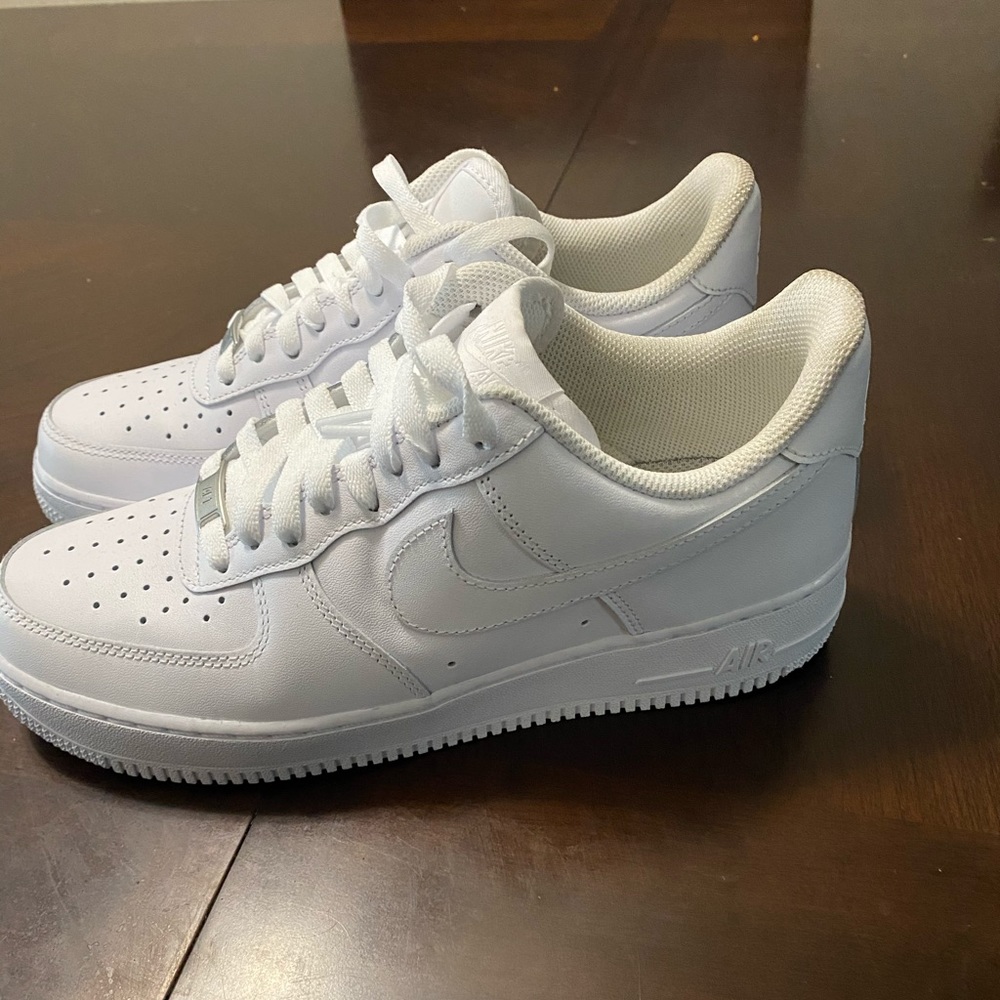 SOLD Women’s Size 10 White Air Force One - Picture 3 of 4